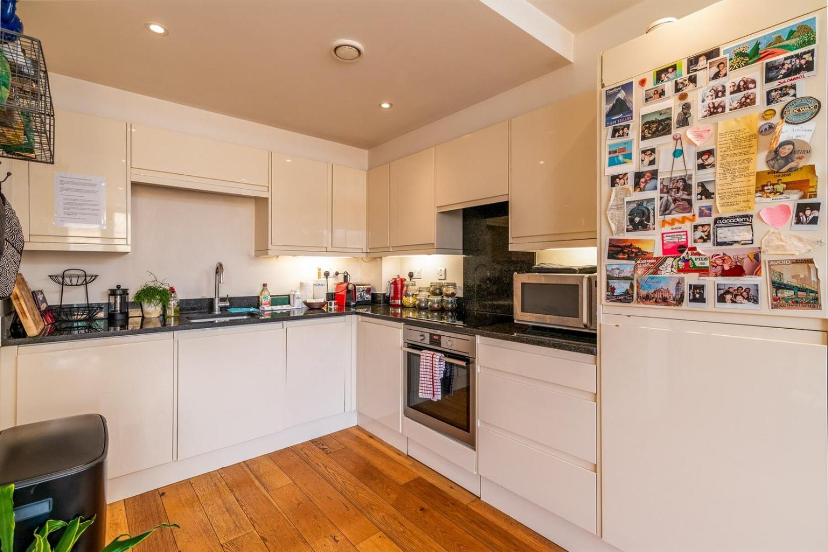 Bright & Spacious Battersea Flat London Eksteriør billede
